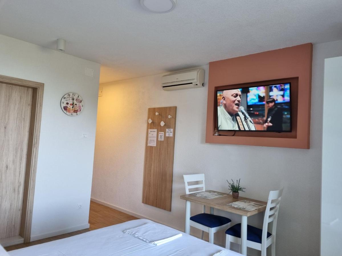 Guesthouse Dominovic Brela Exteriér fotografie
