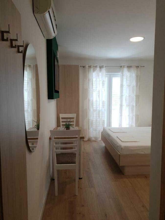 Guesthouse Dominovic Brela Exteriér fotografie