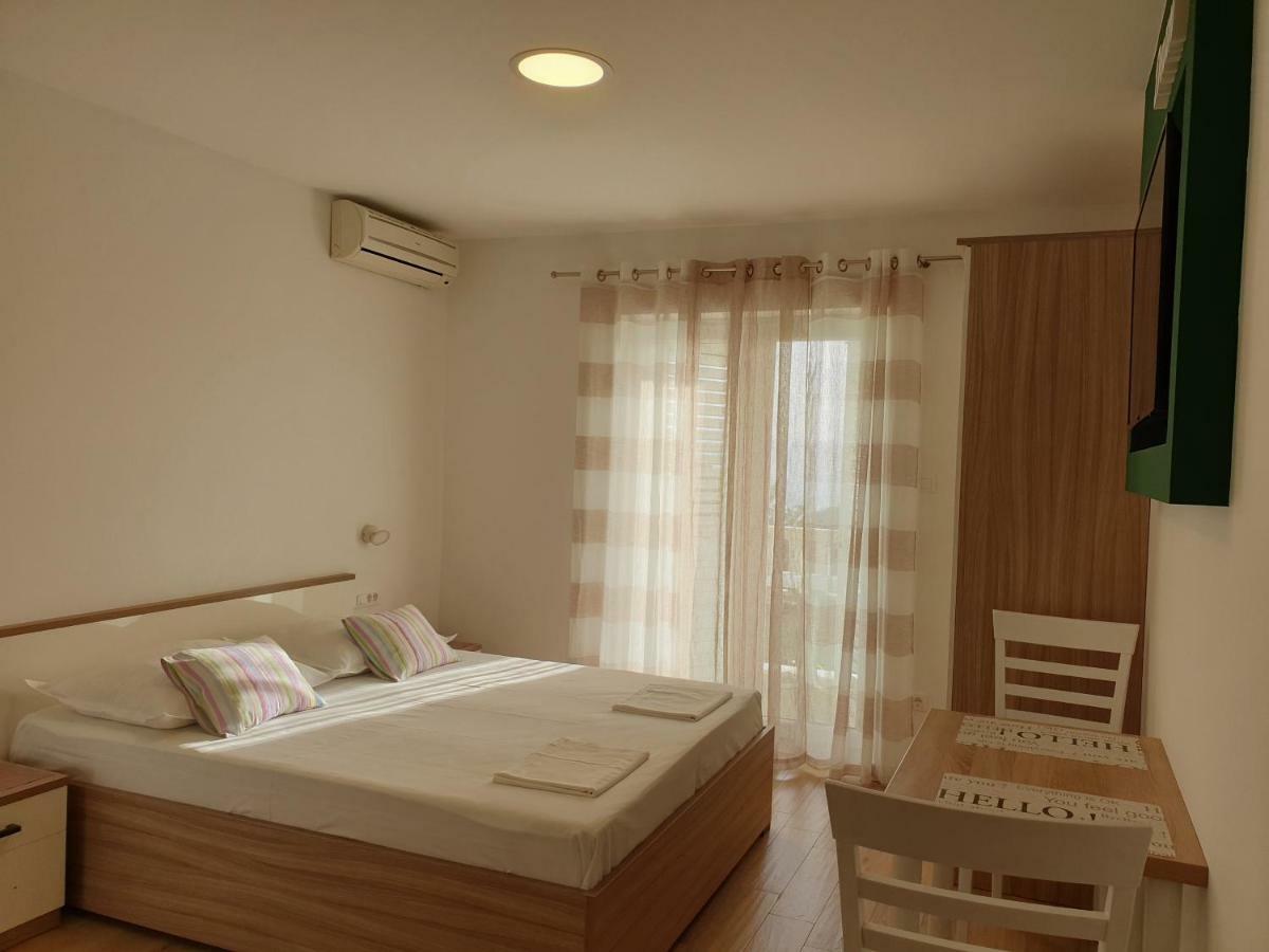 Guesthouse Dominovic Brela Exteriér fotografie